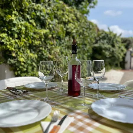 Casa Del Pi With A Shared Pool בית נופש