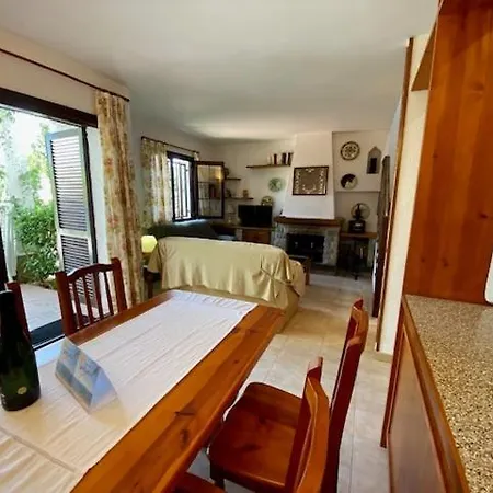 Casa Del Pi With A Shared Pool *