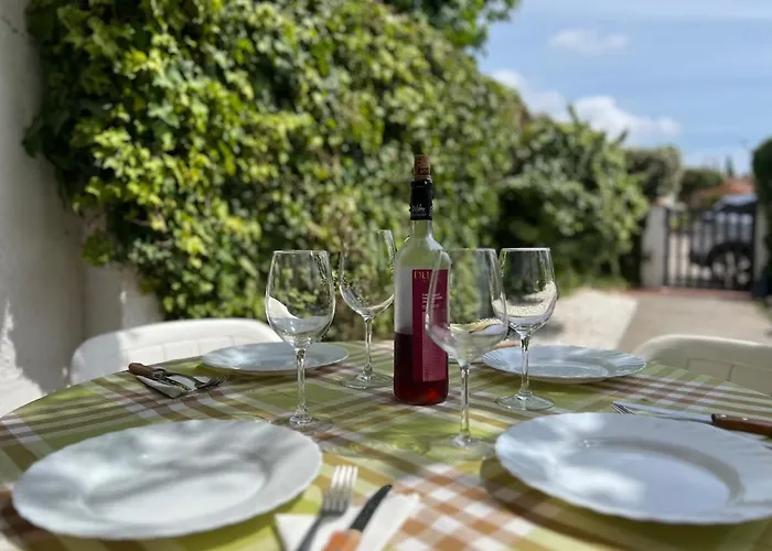 Casa Del Pi With A Shared Pool בית נופש